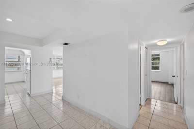 Comprar apartamento en Admirals Port Condos 216E