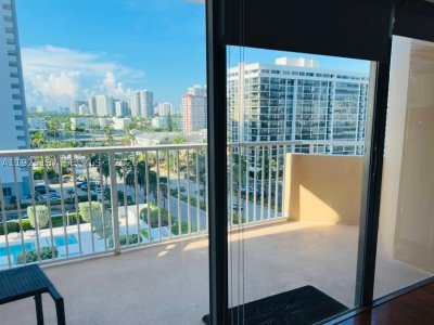 Aluguel de apartamento no The Hemispheres 8N
