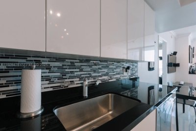 Comprar apartamento en Mint at Riverfront 1512