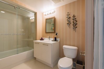 Comprar apartamento en Mint at Riverfront 1512