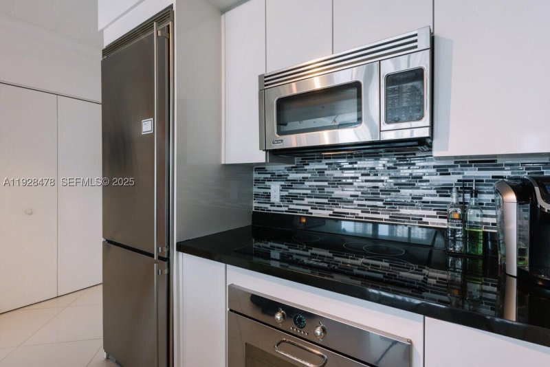 Comprar apartamento en Mint at Riverfront 1512