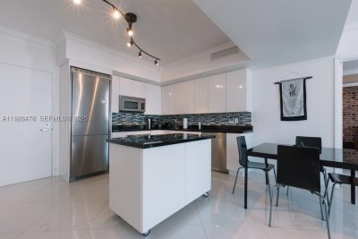 Comprar apartamento en Mint at Riverfront 1512