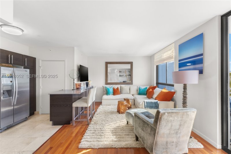 Condo for sale at Waverly 1712