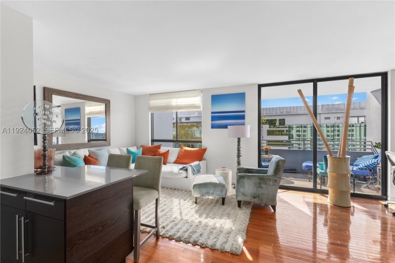 Condo for sale at Waverly 1712