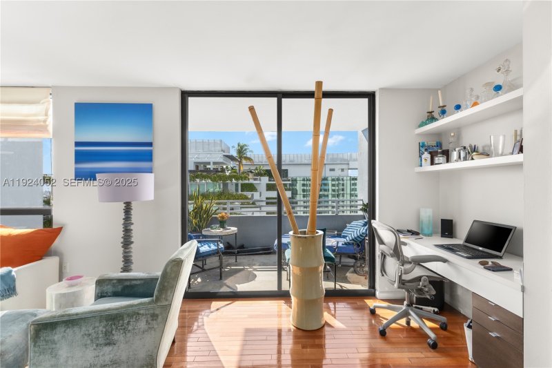 Condo for sale at Waverly 1712