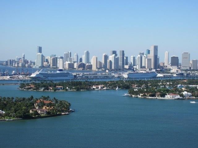 Condo for sale at Waverly 3404