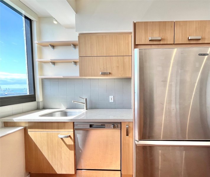 Condo for sale at Waverly 3404