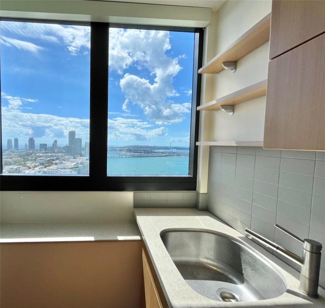 Condo for sale at Waverly 3404
