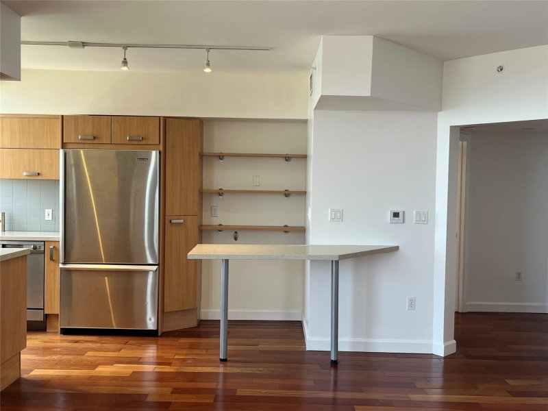 Condo for sale at Waverly 3404