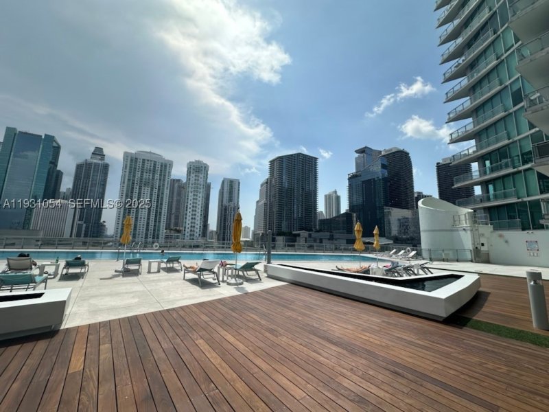 Comprar apartamento en Mint at Riverfront 1408
