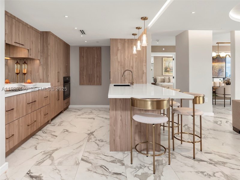 Condo for sale at Nine Island Avenue 2104