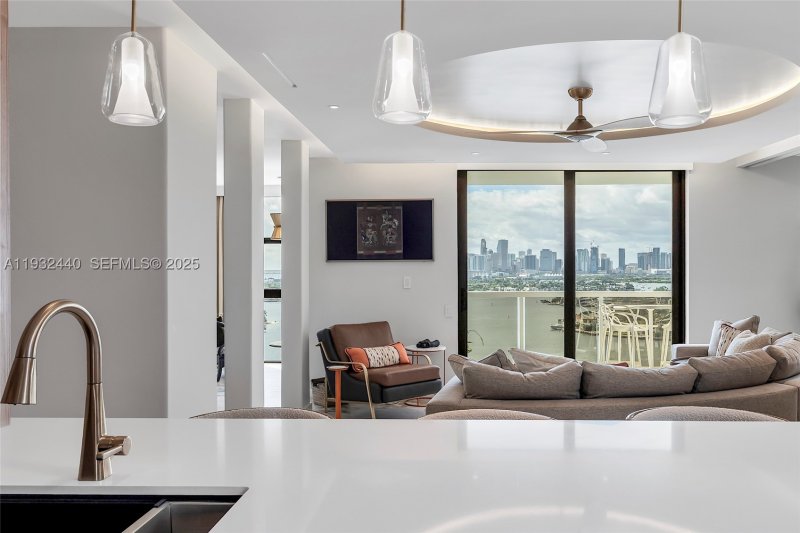 Condo for sale at Nine Island Avenue 2104
