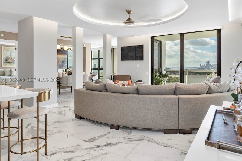 Condo for sale at Nine Island Avenue 2104