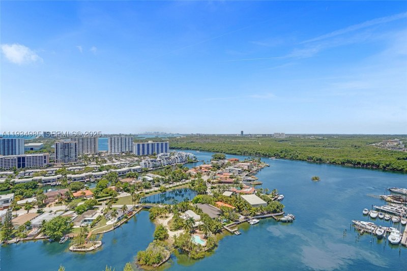 Condo for sale at Parque Towers at St. Tropez 4-TS-04