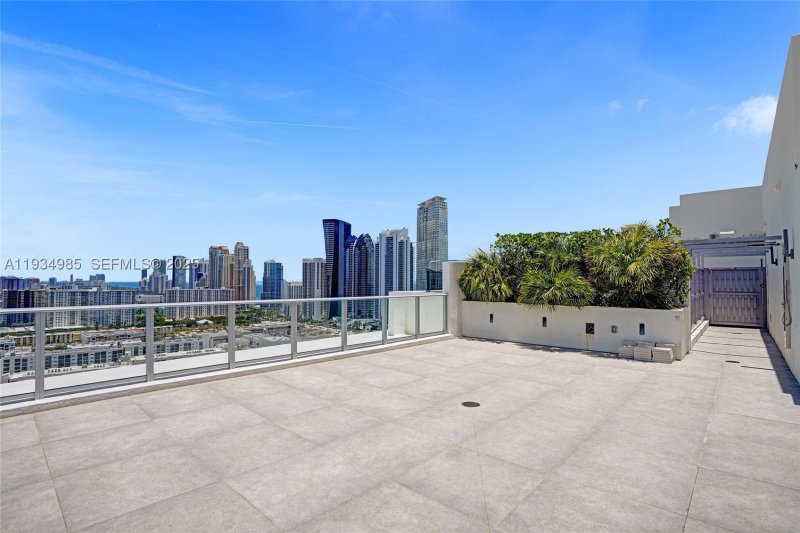 Condo for sale at Parque Towers at St. Tropez 4-TS-04