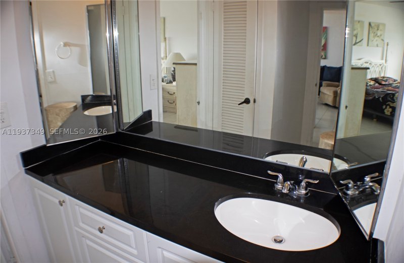 Comprar apartamento en 9500 Oceans Condo 1108