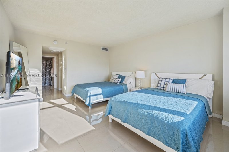 Condo for sale at Pavilion 1618