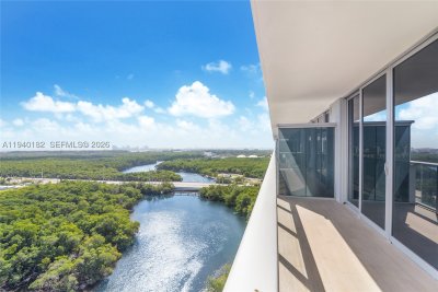 Comprar apartamento en The Harbour 2017