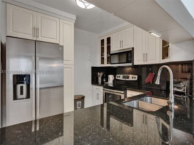 Comprar apartamento en Sea Air Towers 520
