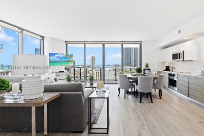 Hyde Midtown Apt #1008