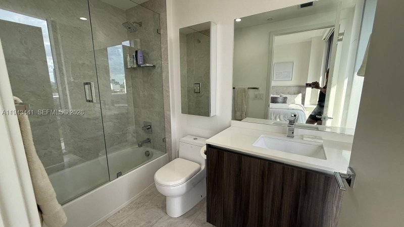 Comprar apartamento en Aria on The Bay 700