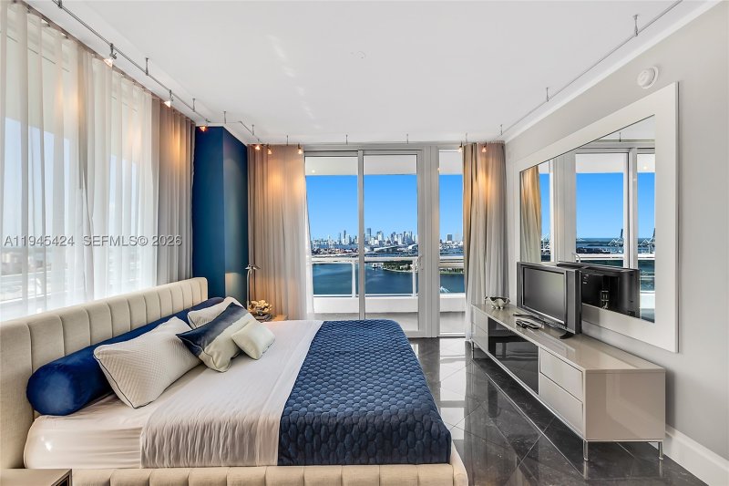 Comprar apartamento en Bentley Bay North 2311