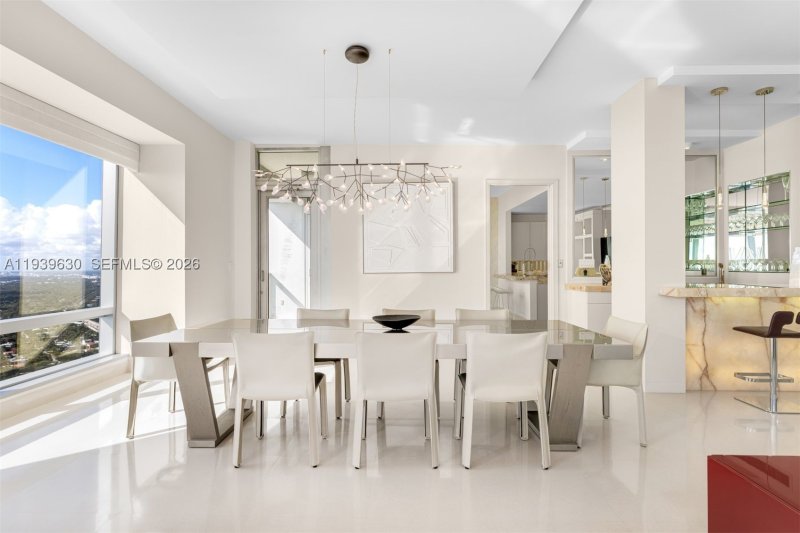 Condo for sale at Four Seasons Millenium Tower I 56F