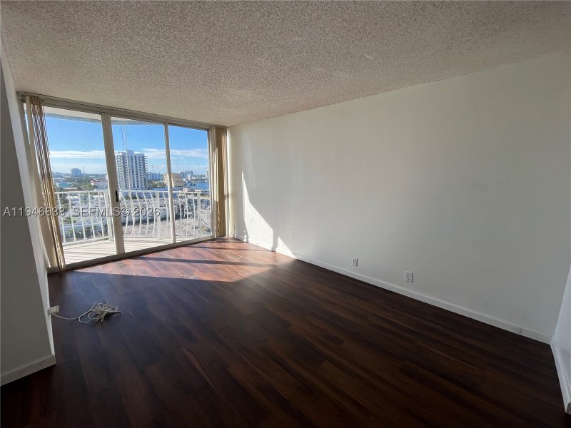 Apartment for rent at Grandview Palace 1604