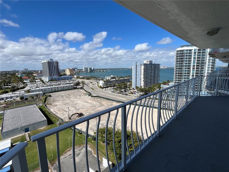 Apartment for rent at Grandview Palace 1604