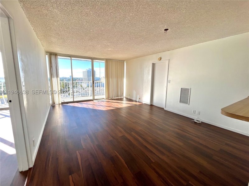 Apartment for rent at Grandview Palace 1604
