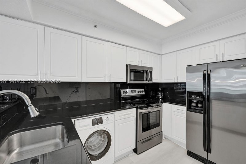 Apartment for rent at The Wave Condo 905 (availab