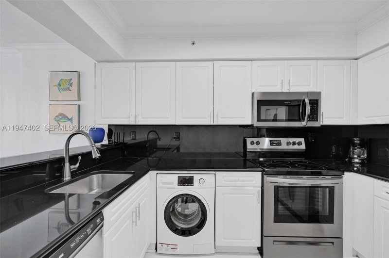 Apartment for rent at The Wave Condo 905 (availab