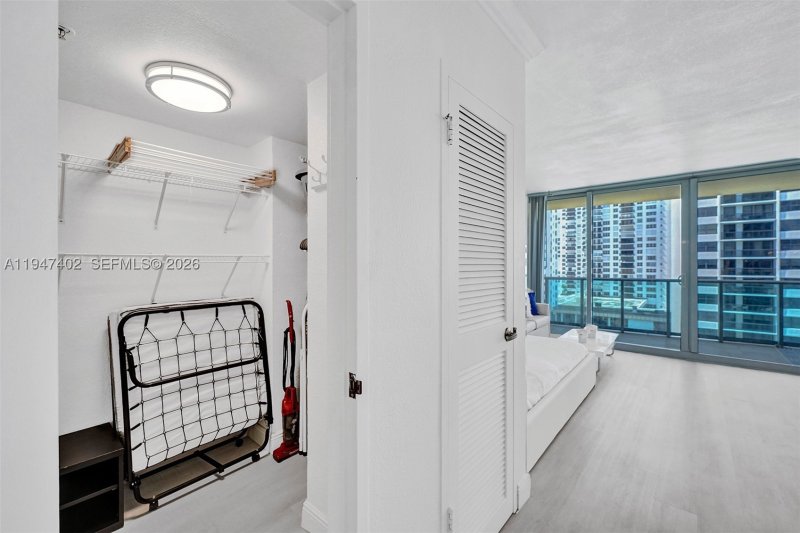 Apartment for rent at The Wave Condo 905 (availab