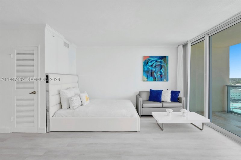 Apartment for rent at The Wave Condo 905 (availab