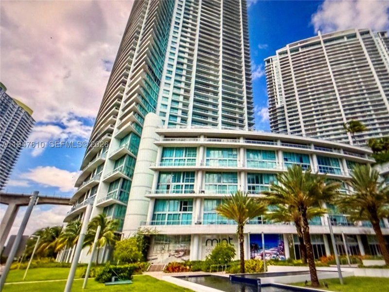 Comprar apartamento en Mint at Riverfront 4709