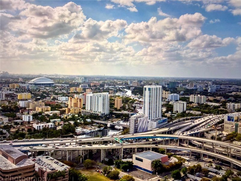 Comprar apartamento en Mint at Riverfront 4709
