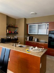 Aluguel de apartamento no Beach Club Two 1106