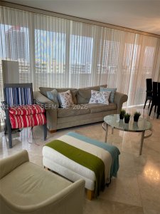 Aluguel de apartamento no Beach Club Two 1106