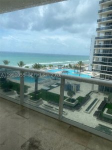 Aluguel de apartamento no Beach Club Two 1106