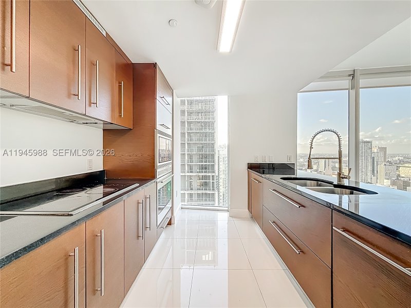 Aluguel de apartamento no Icon Brickell Tower I 4215
