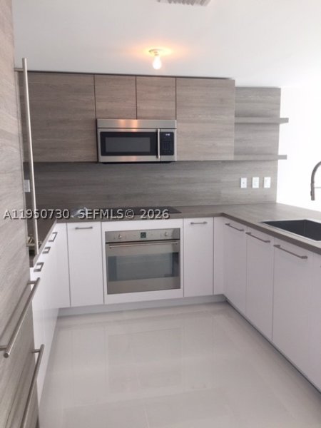 Apartment for rent at 400 Sunny Isles 1421