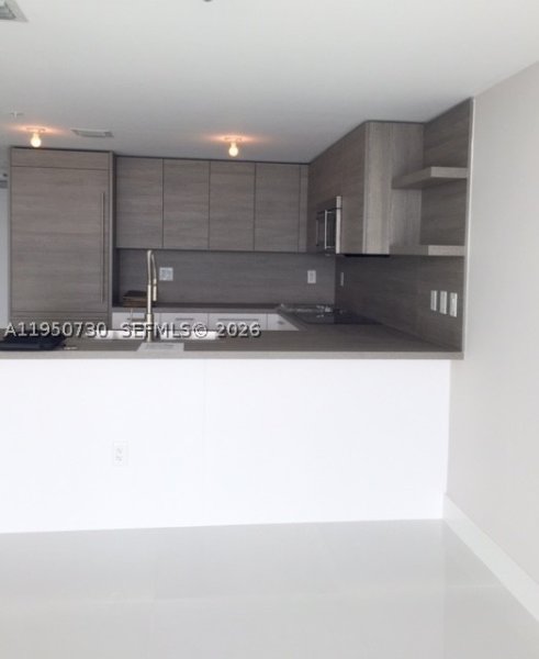 Apartment for rent at 400 Sunny Isles 1421