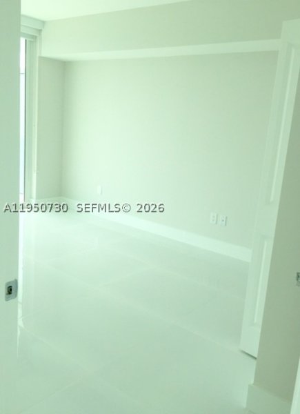 Apartment for rent at 400 Sunny Isles 1421