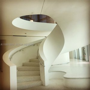 Comprar apartamento en Jade Signature 1604