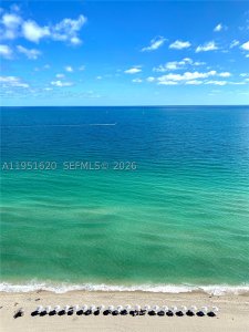 Comprar apartamento en Jade Signature 1604