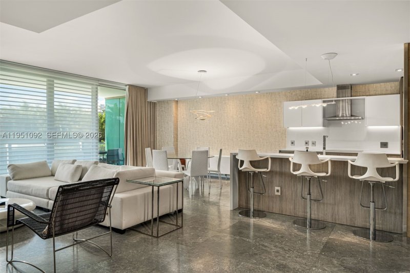 Comprar apartamento no Oceana Key Biscayne 205N