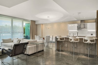 Comprar apartamento no Oceana Key Biscayne 205N