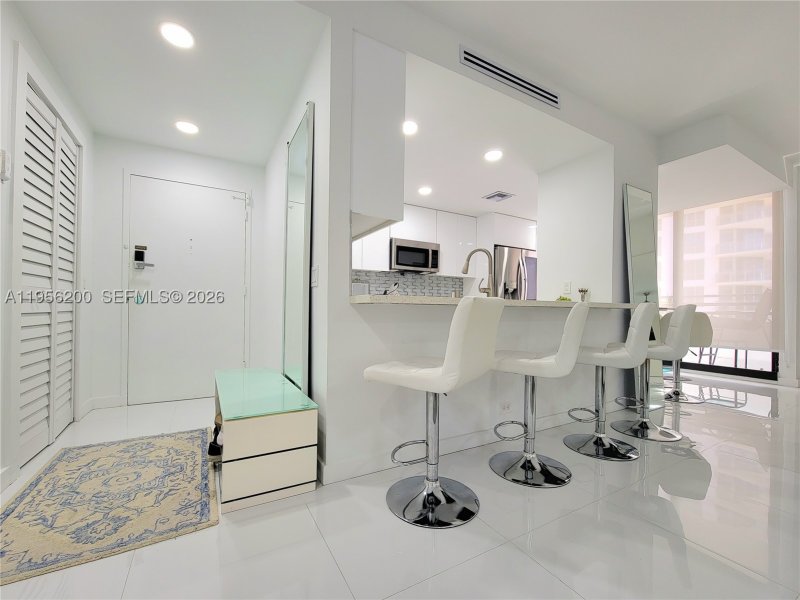 Apartment for rent at Alexander Towers 901