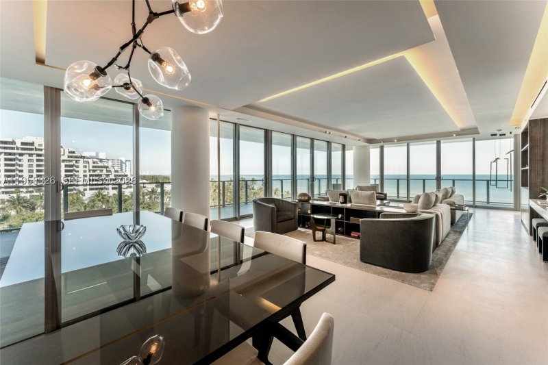 Comprar apartamento no Oceana Key Biscayne 701N