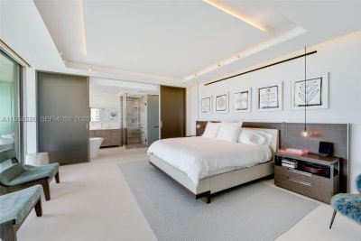 Comprar apartamento no Oceana Key Biscayne 701N